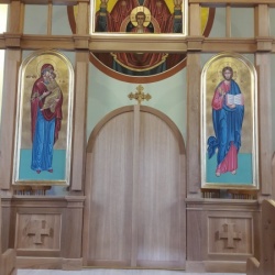 Inštalácia ikonostasu v Chráme zosnutia Presvätej Bohorodičky v Čižaticiach (apríl 2021)