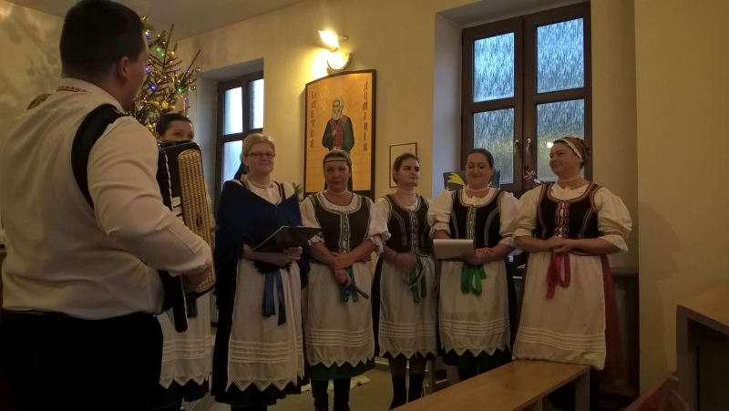 Folklórny súbor Čerešeň (11)