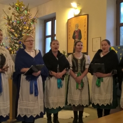 Vystúpenie folklórneho súboru Čerešeň (25.12.2015)